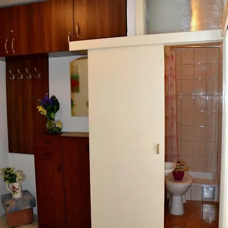 Alenka Apartment *